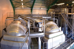 Pressoir pneumatique Smart Press SPC 150 de Pera Pellenc, matériel vinicole